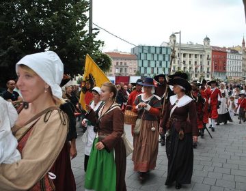 прага